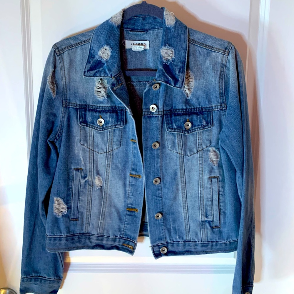 Never worn, size M denim distressed jacket